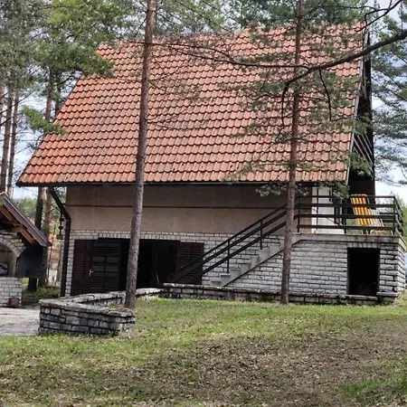 בית נופש Planinska Smigic